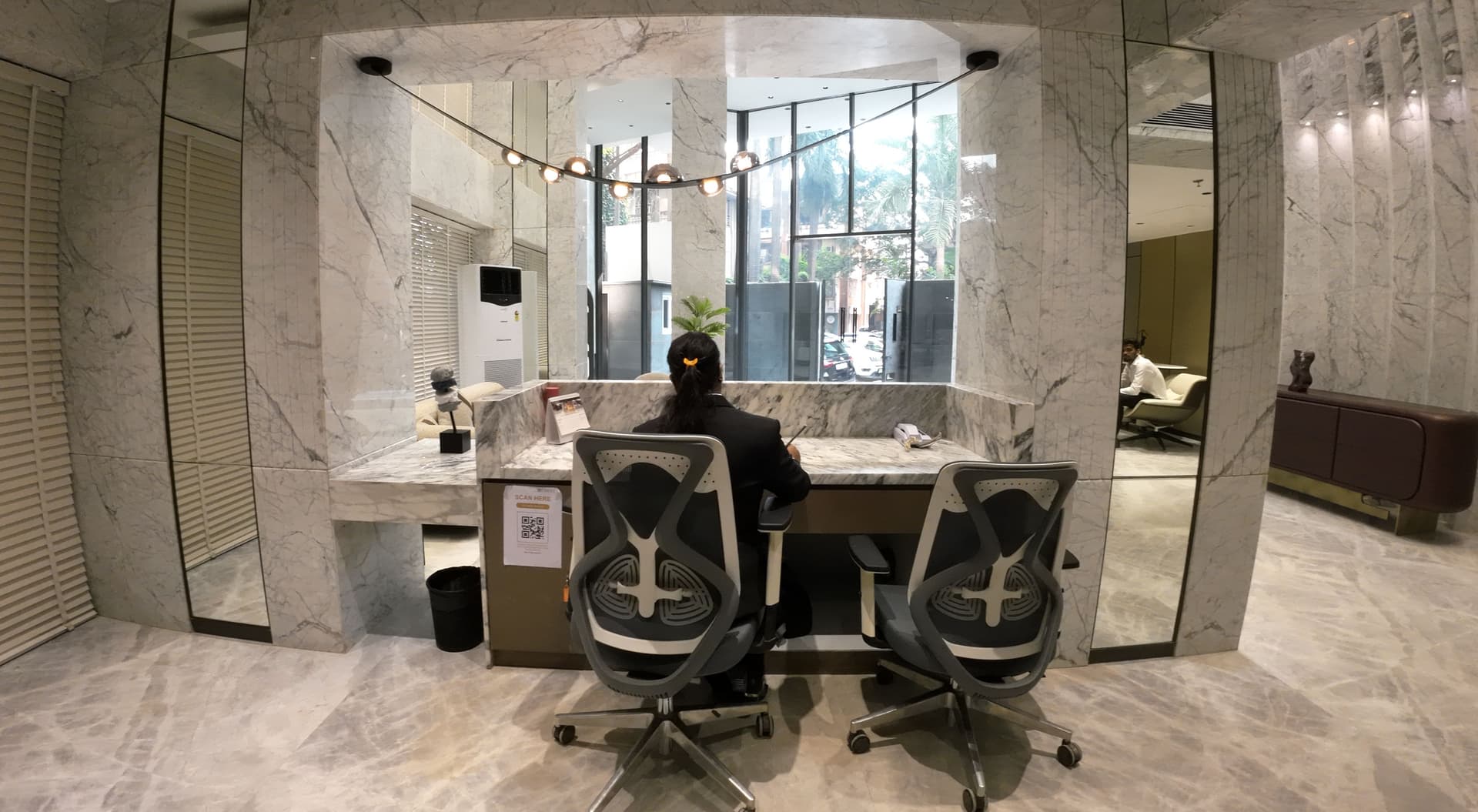 Serviced Reception Desk (Actual Image)